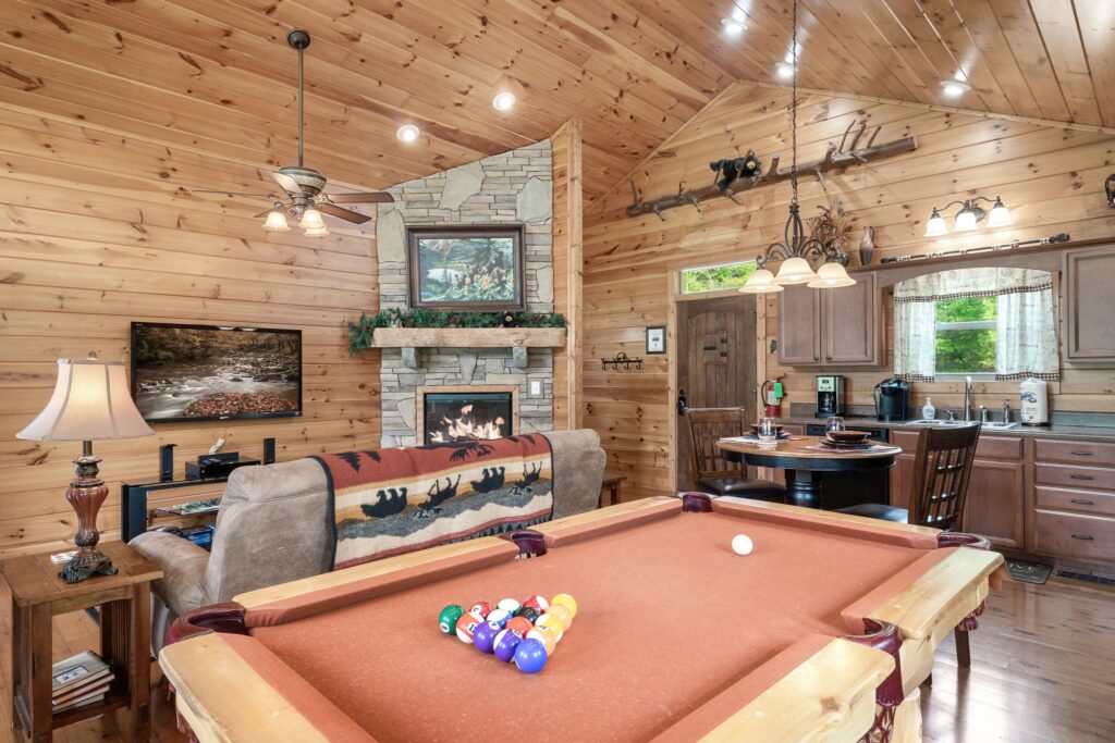gatlinburg-cabin-unforgettable-game-room-pool-table