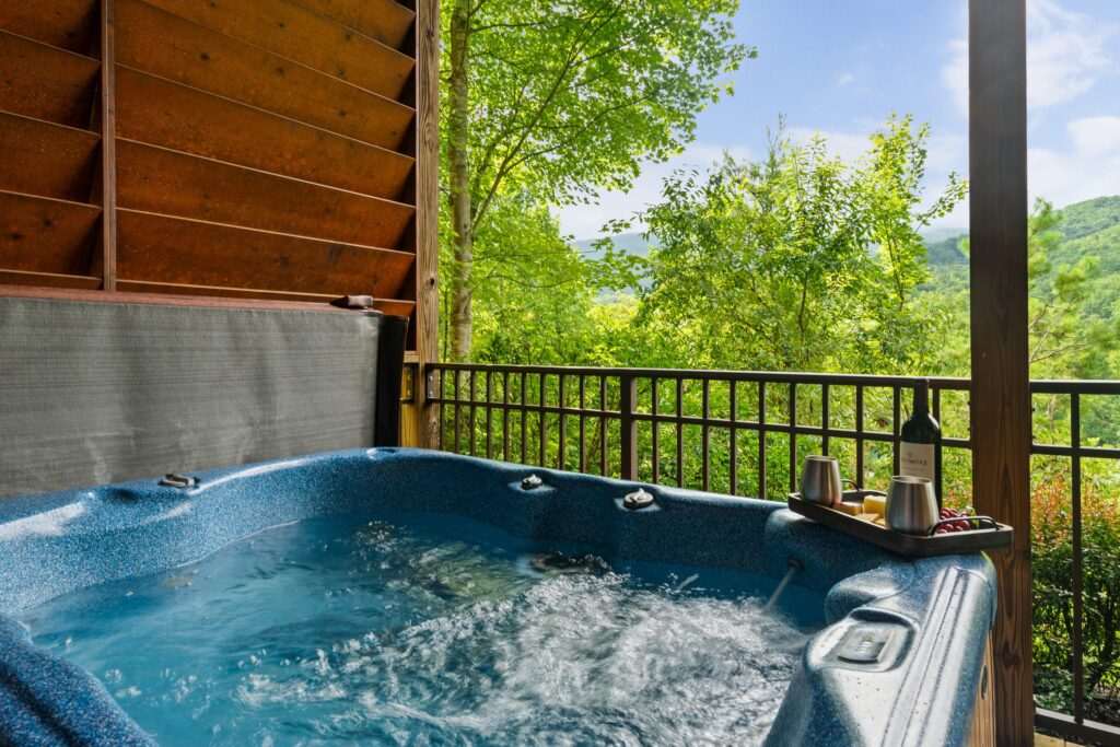 gatlinburg-cabin-unforgettable-hot-tub
