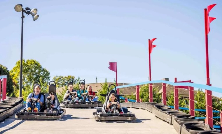 go-karts-pigeon-forge-smoky-mountains-family-fun