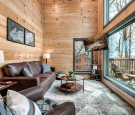 gatlinburg-cabin-mountain-memories--living-room (1)