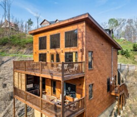gatlinburg-cabin-mountain-memories-smoky-mountain-view-exterior (5)