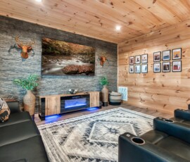 gatlinburg-cabin-mountain-memories-theater-room (4)