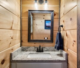 gatlinburg-cabin-tree-top-memories-bathroom