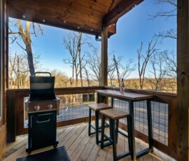 gatlinburg-cabin-tree-top-memories-deck-grill-table-view