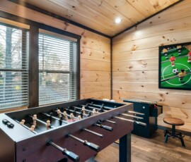 gatlinburg-cabin-tree-top-memories-game-room-foosball-table (2)