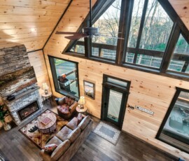 gatlinburg-cabin-tree-top-memories-living-room-fireplace (2)