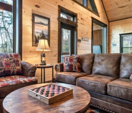 gatlinburg-cabin-tree-top-memories-living-room-fireplace (3)