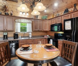 gatlinburg-cabin-unforgettable-dining-area (1)