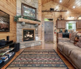 gatlinburg-cabin-unforgettable-fireplace-living-room (1)