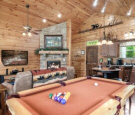 gatlinburg-cabin-unforgettable-game-room-pool-table