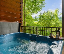 gatlinburg-cabin-unforgettable-hot-tub