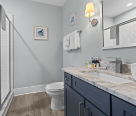36-gulf-shores-vacation-rental-bathroom-vanity-sink.jpg