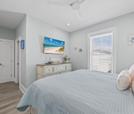 39-gulf-shores-vacation-rental-bedroom-spacious-layout.jpg