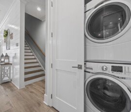 53-gulf-shores-beach-house-washer-dryer-laundry-room.jpg