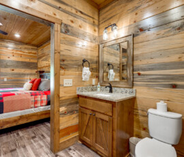 sweet-sunrise-broken-bow-bedroom-bathroom-suite.jpg