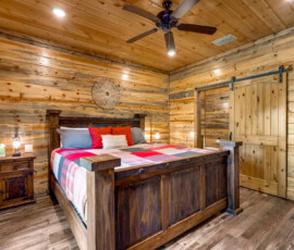 sweet-sunrise-broken-bow-king-bedroom-with-ensuite.jpg