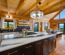 4-lone-ridge-cabin-deck-mountain-view.jpg